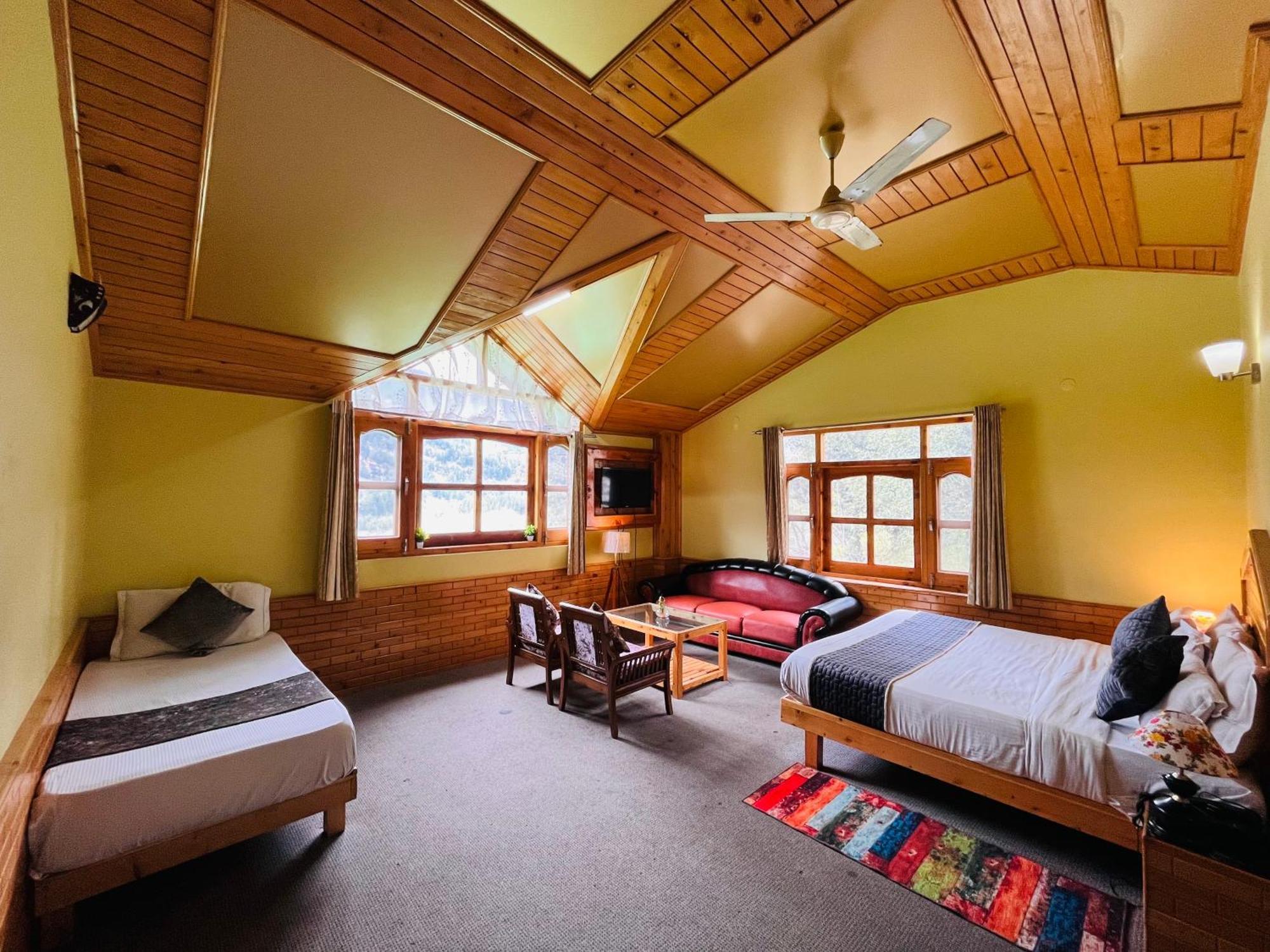 The Hollywood Vibes - #Riverview #Premium Rooms #Prime Location #Most Awarded #Parking #Top Rated #Open Terrace #Best Selling Hotel In Manali מראה חיצוני תמונה