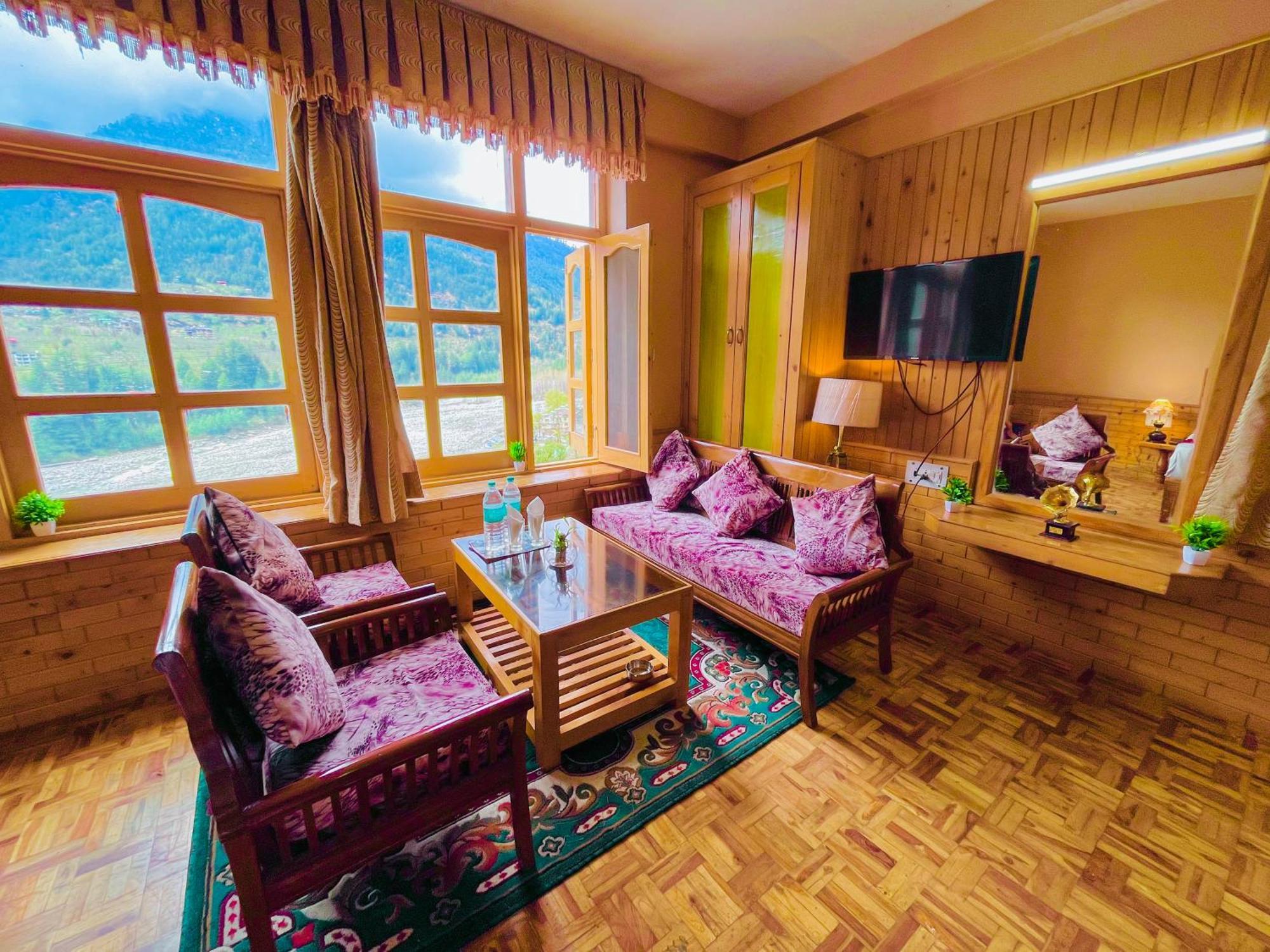 The Hollywood Vibes - #Riverview #Premium Rooms #Prime Location #Most Awarded #Parking #Top Rated #Open Terrace #Best Selling Hotel In Manali מראה חיצוני תמונה