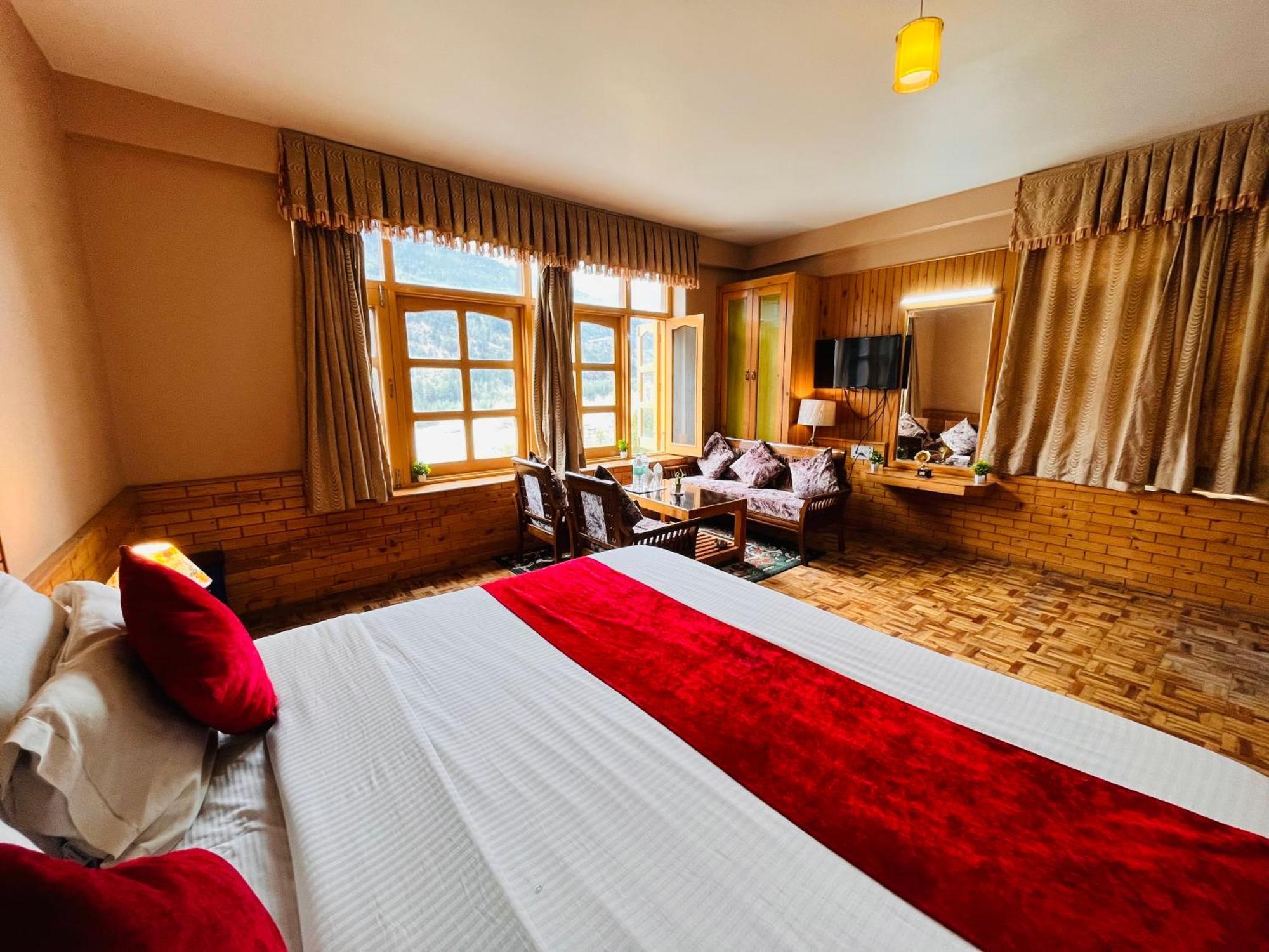 The Hollywood Vibes - #Riverview #Premium Rooms #Prime Location #Most Awarded #Parking #Top Rated #Open Terrace #Best Selling Hotel In Manali מראה חיצוני תמונה