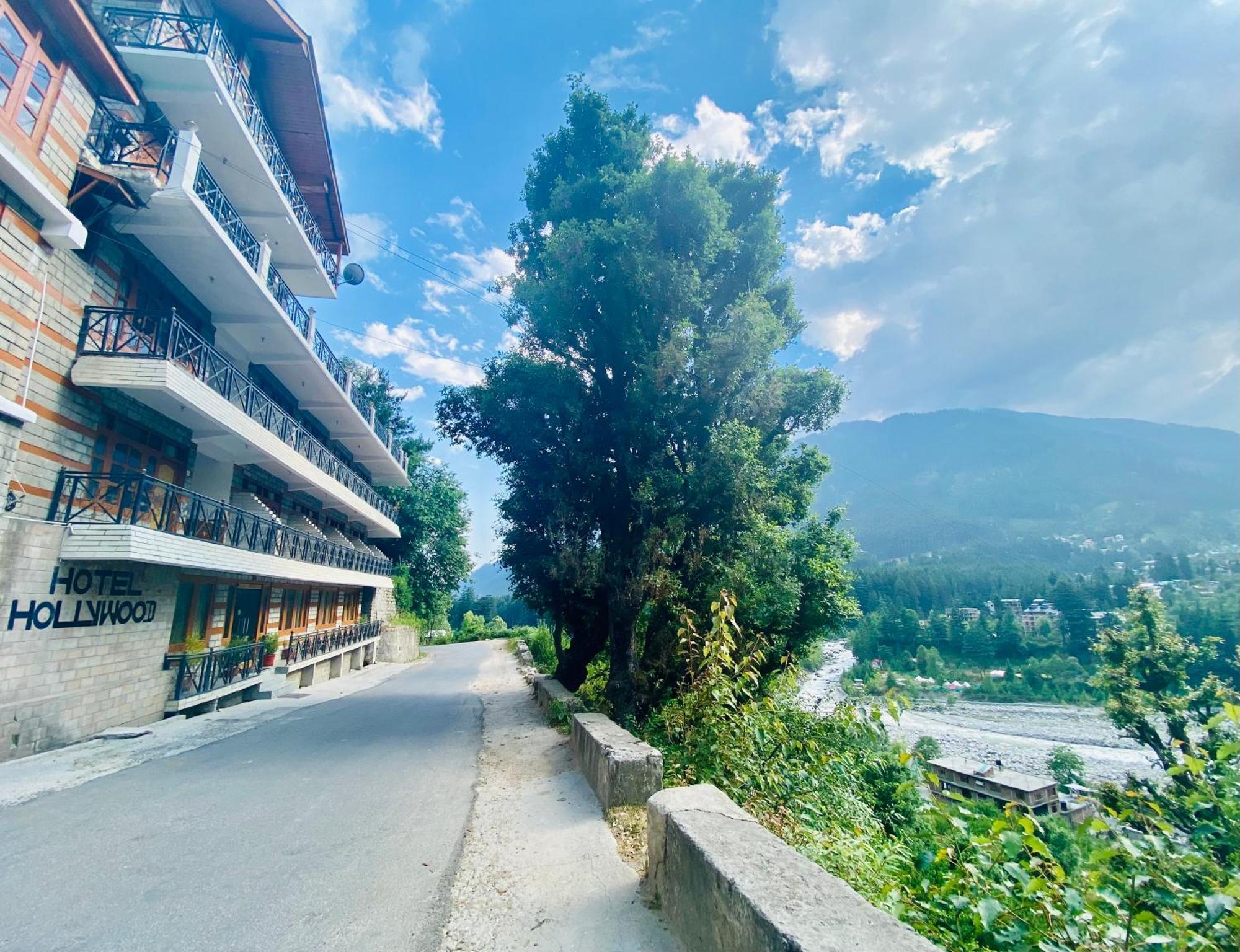 The Hollywood Vibes - #Riverview #Premium Rooms #Prime Location #Most Awarded #Parking #Top Rated #Open Terrace #Best Selling Hotel In Manali מראה חיצוני תמונה